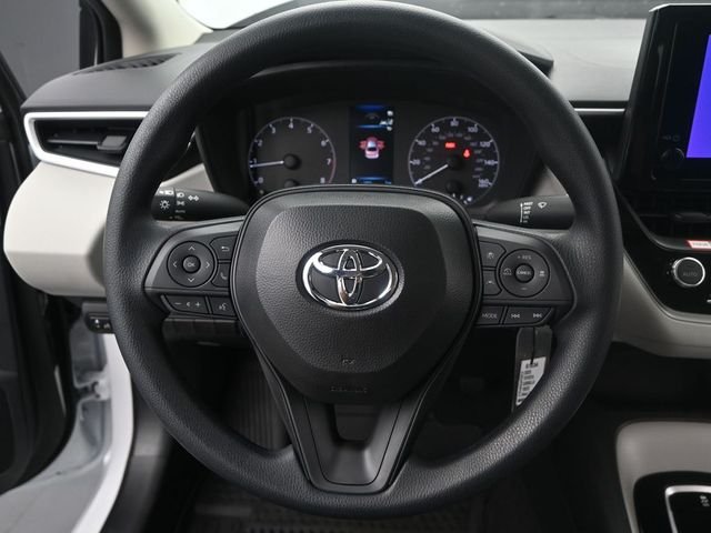 Used 2025 Wind Chill Pearl Toyota LE image 5