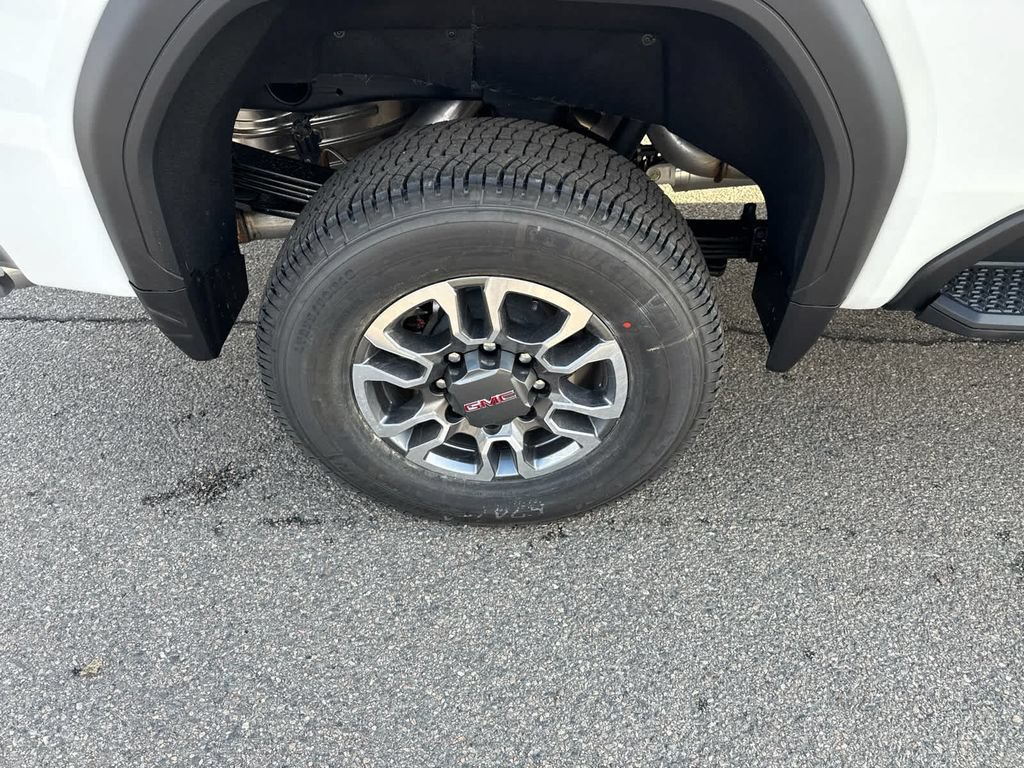 2026 GMC Sierra 2500HD SLT - Photo 10
