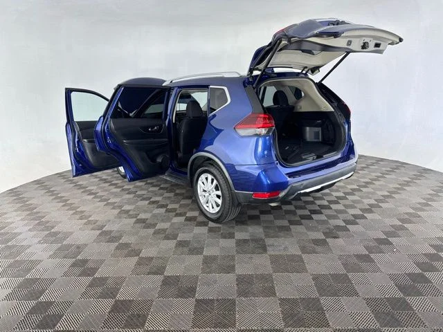 Used 2018 Blue Nissan SV image 16