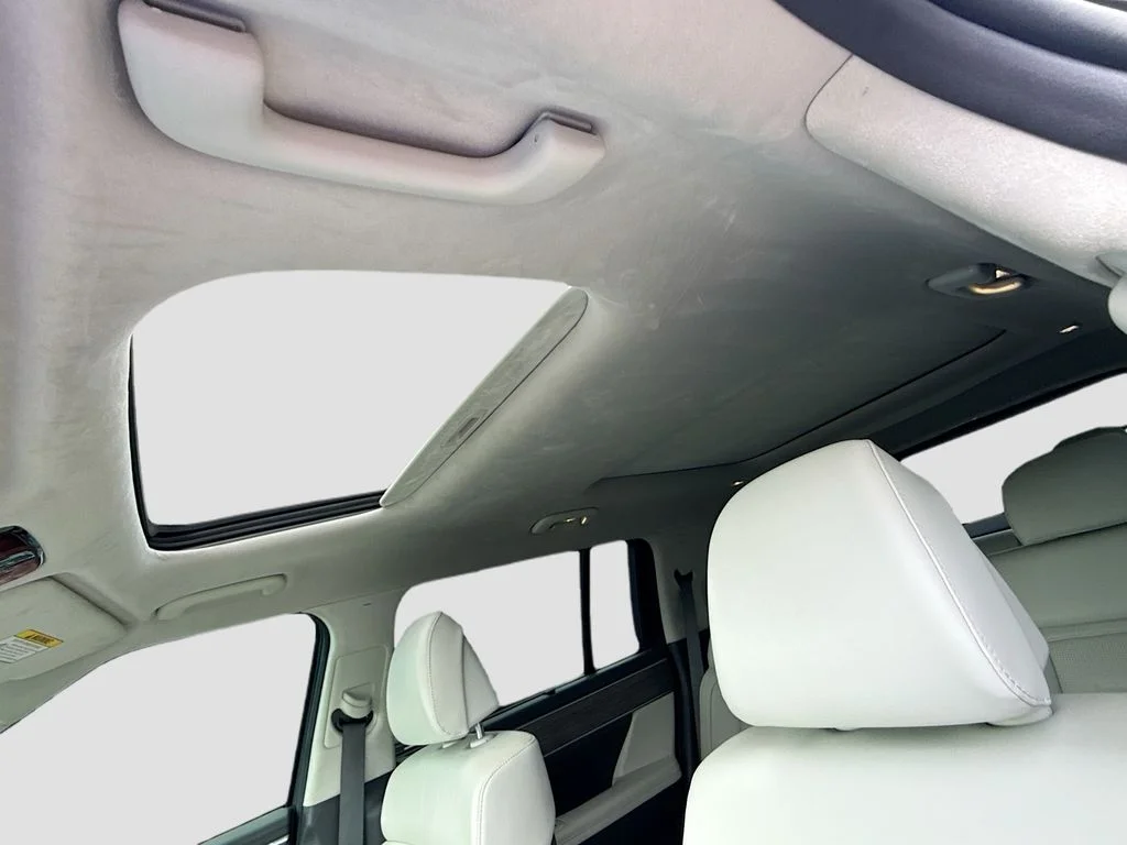 Used 2025 Gray Hyundai Calligraphy image 24