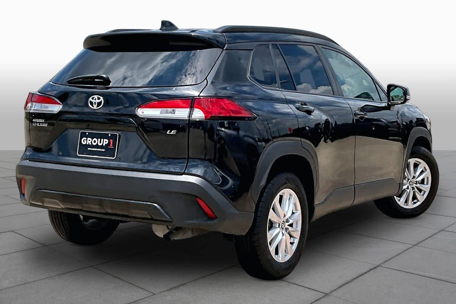 Used 2022 Jet Black Toyota LE image 13