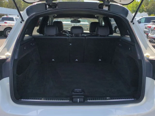 Used 2017 White Mercedes-Benz GLC 300 image 23