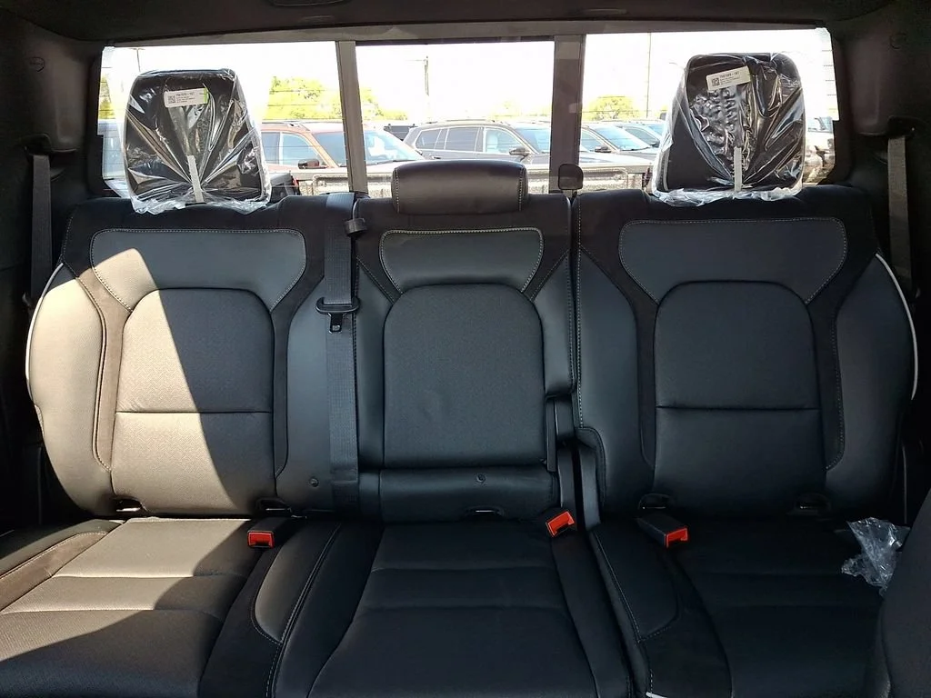 New 2027 Diamond Black Crystal Pearlcoat Ram Laramie image 14