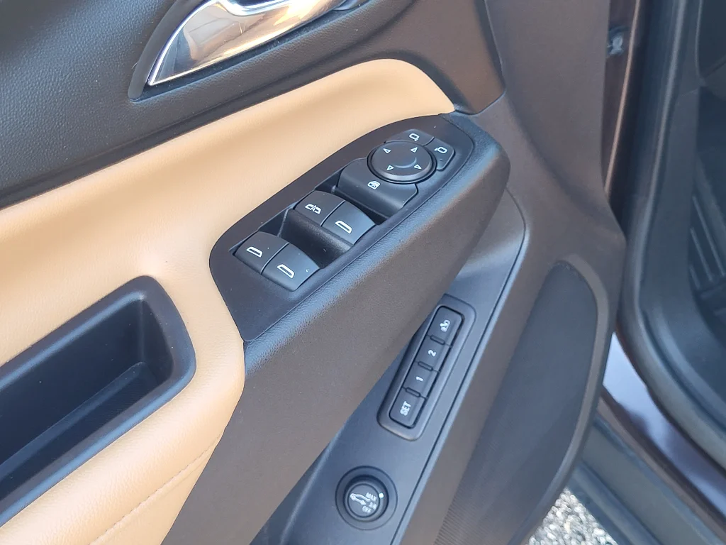 Used 2020 Chocolate Metallic Chevrolet Premier image 19