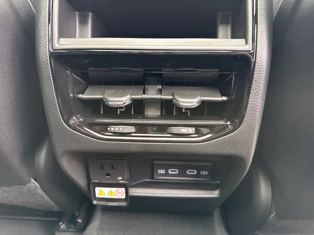 New 2027 Black Jeep Limited image 33