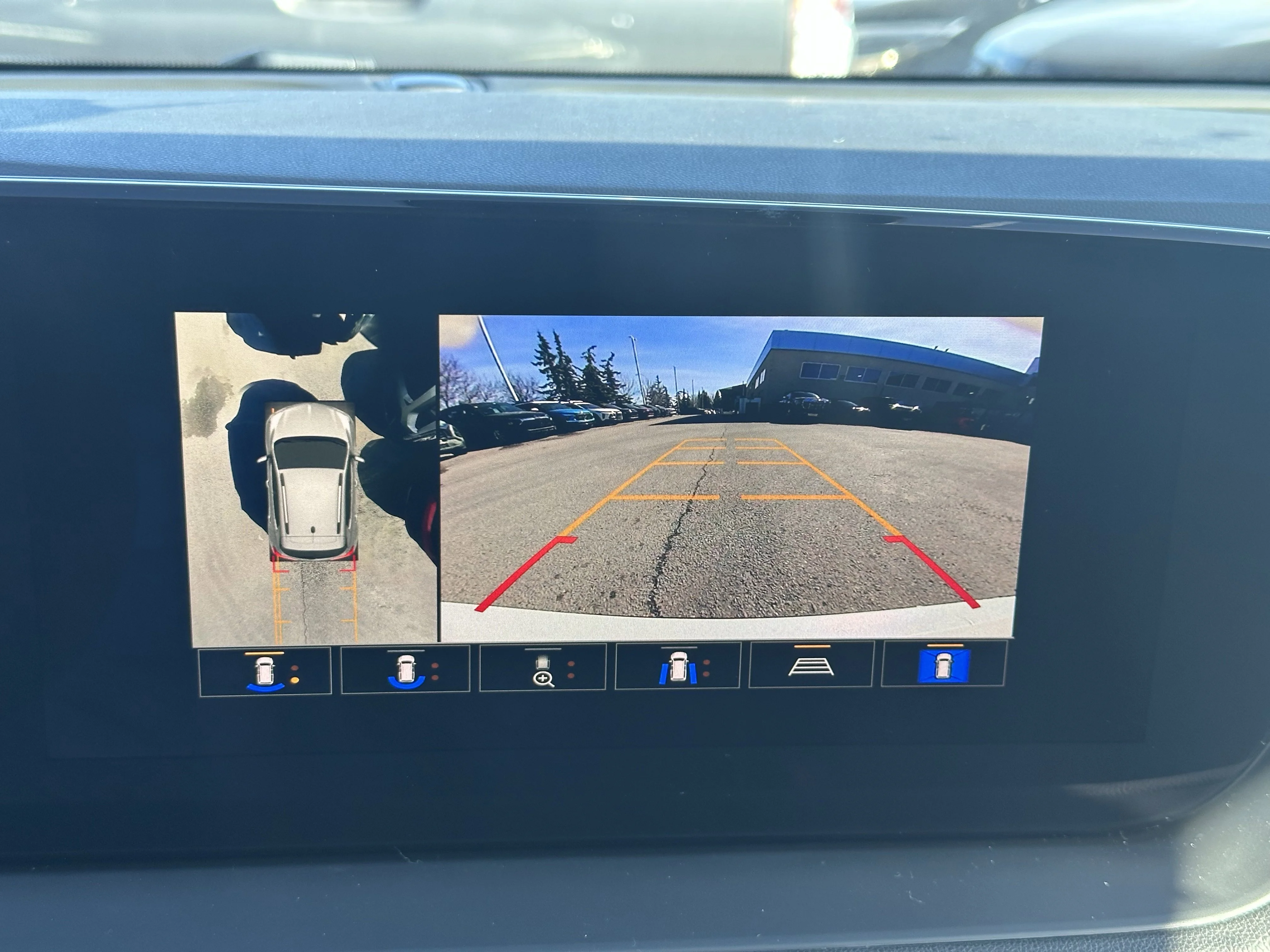 New 2026 White Frost Tricoat Buick Avenir image 15