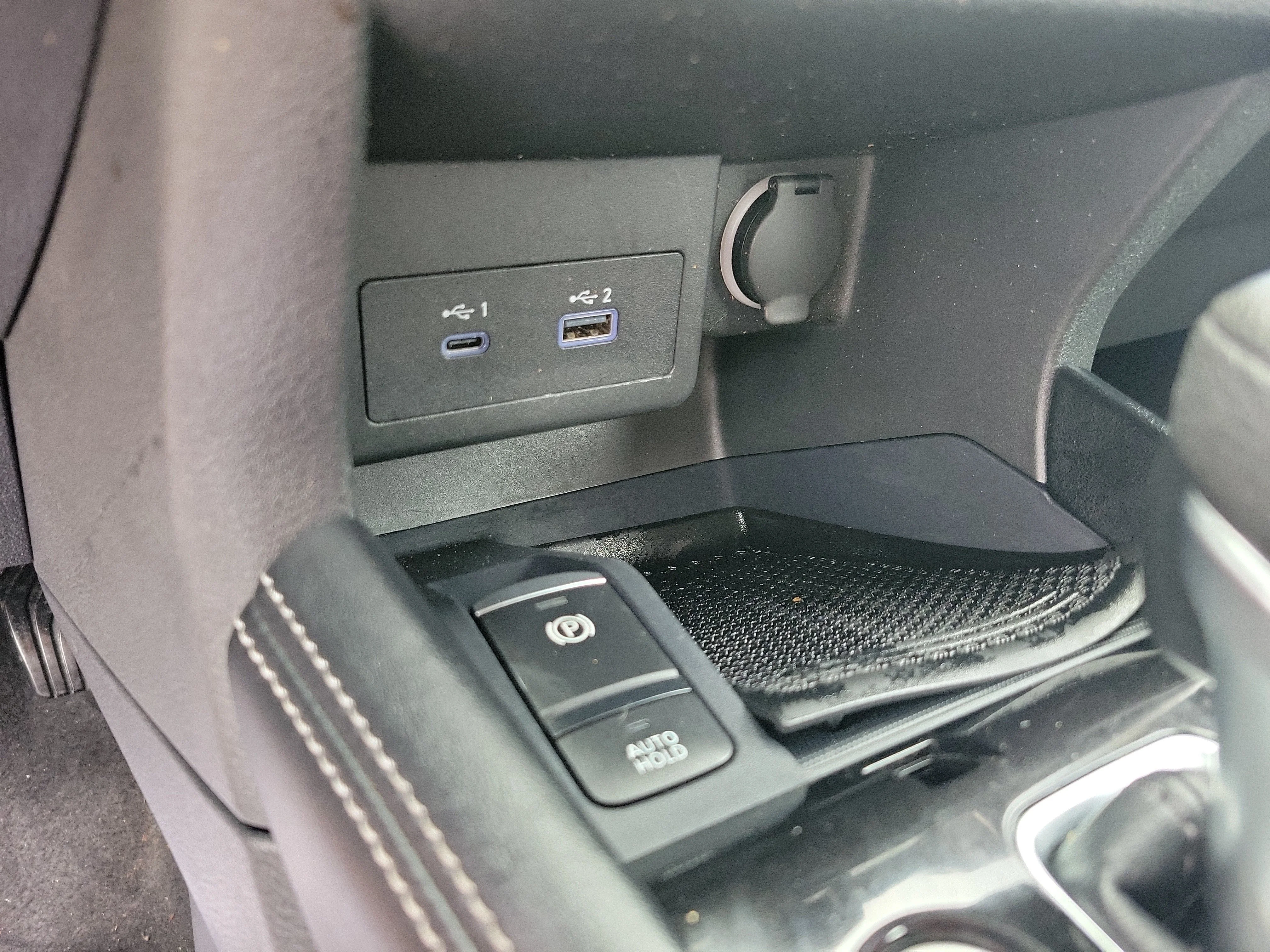 Used 2024 Scarlet Ember Tintcoat Nissan SV image 12