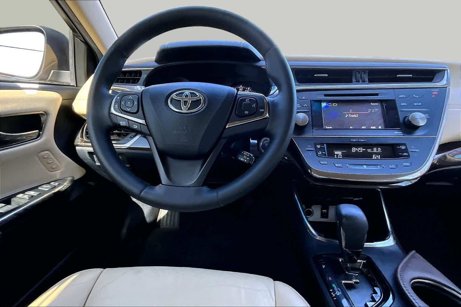 Used 2014 Creme Brulee Mica Toyota XLE image 6