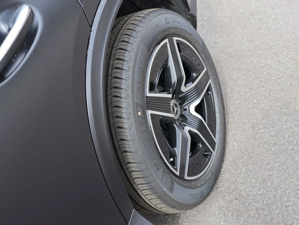 New 2026 MANUFAKTUR exclusive graphite grey magno Mercedes-Benz GLC 300 image 83