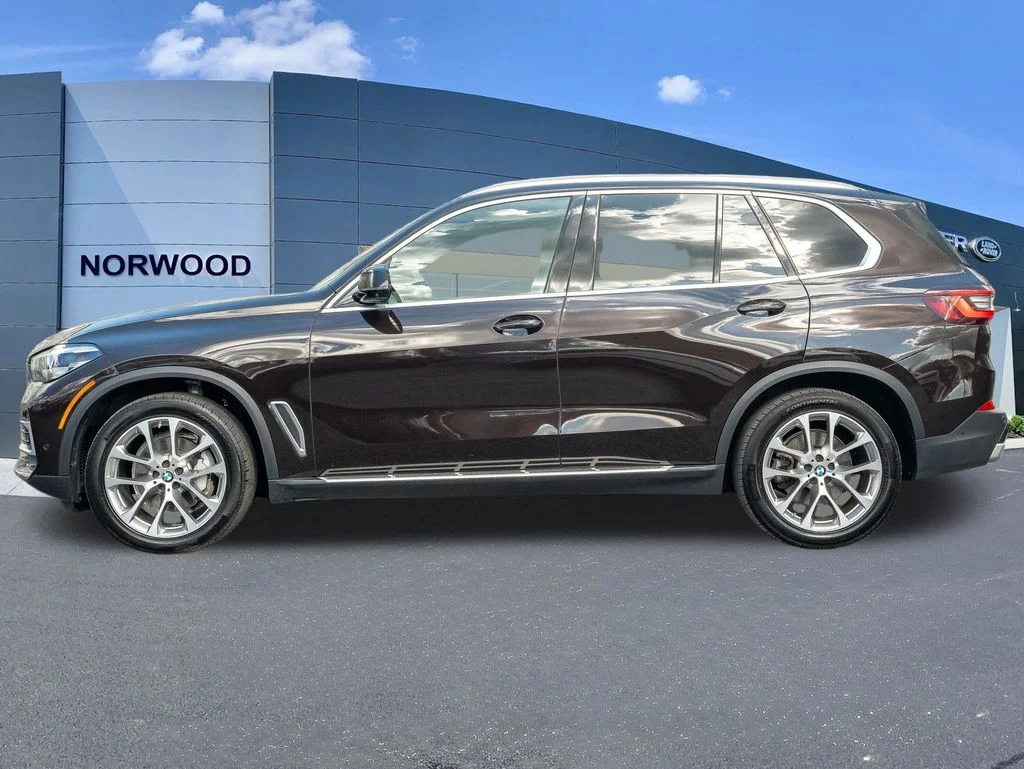 Used 2022 Brown BMW xDrive40i image 7