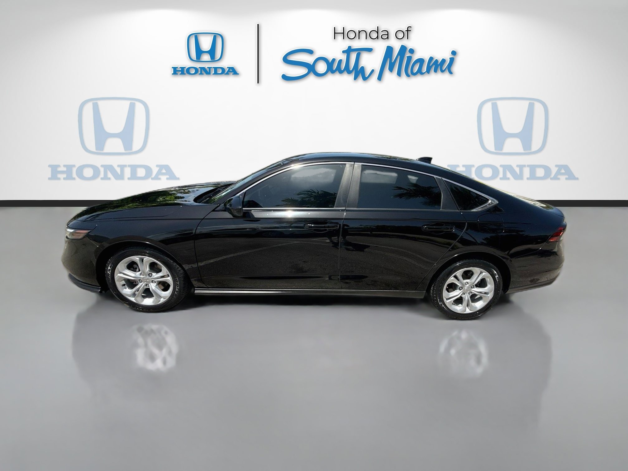 Used 2024 Crystal Black Pearl Honda 1.5T LX image 4