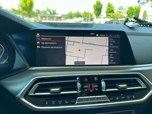 Used 2019 White BMW xDrive40i image 19