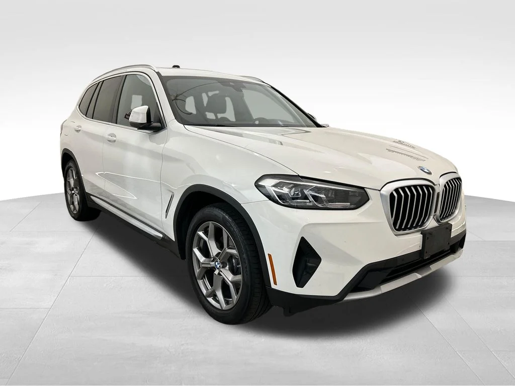 Used 2022 White BMW sDrive30i image 8