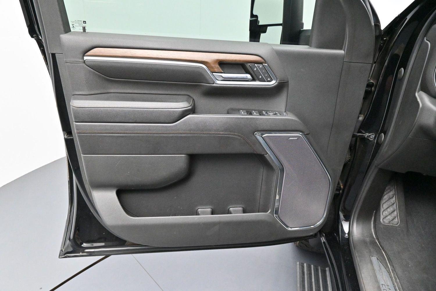 Used 2024 Black Chevrolet High Country image 10