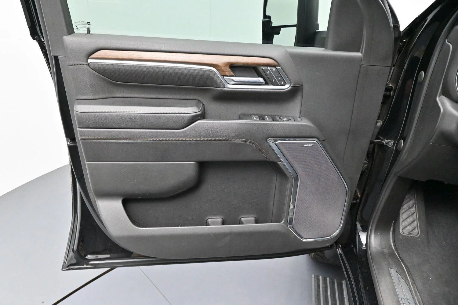 Used 2024 Black Chevrolet High Country image 10