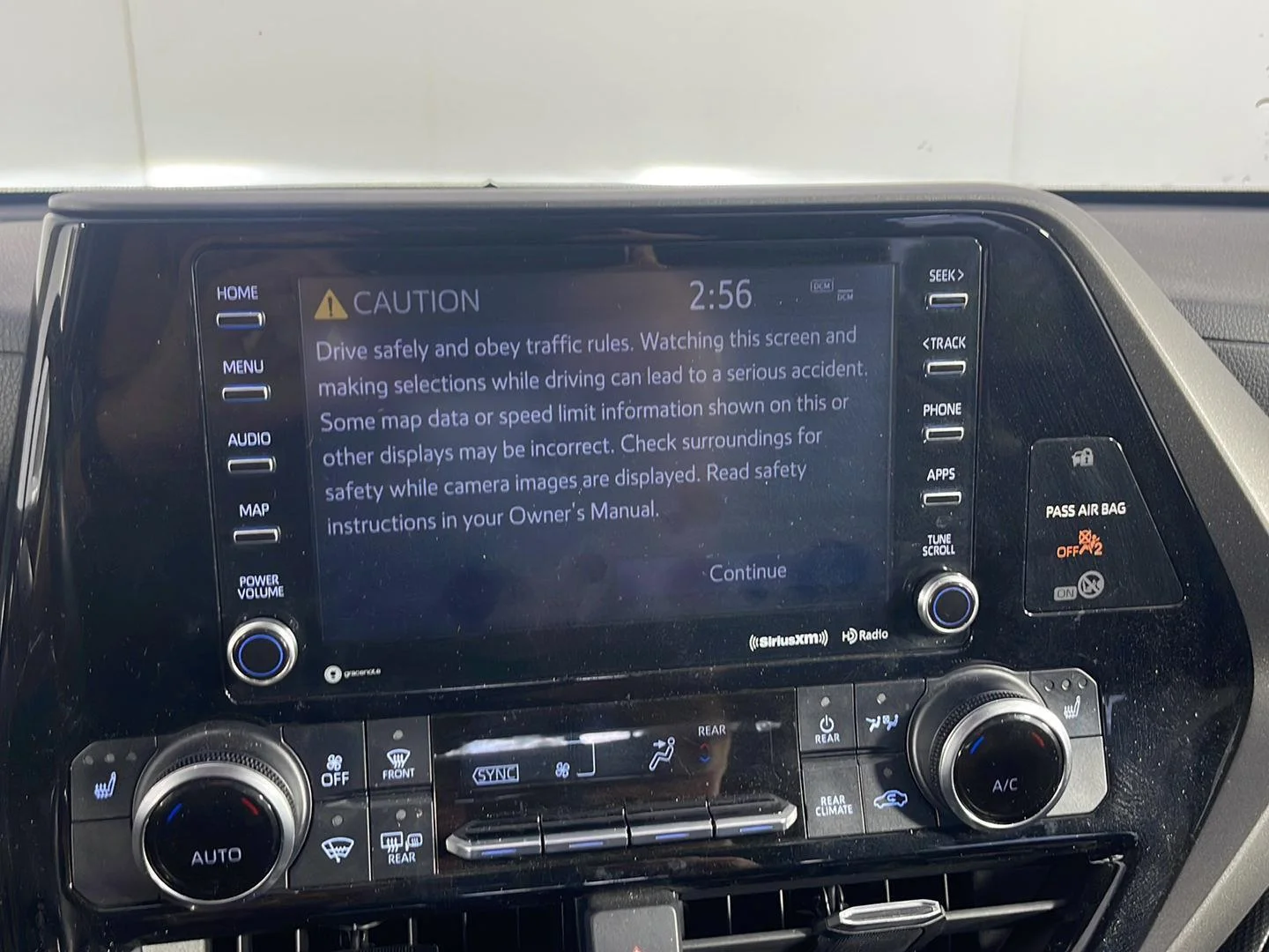 Used 2022 Magnetic Gray Metallic Toyota XLE image 18