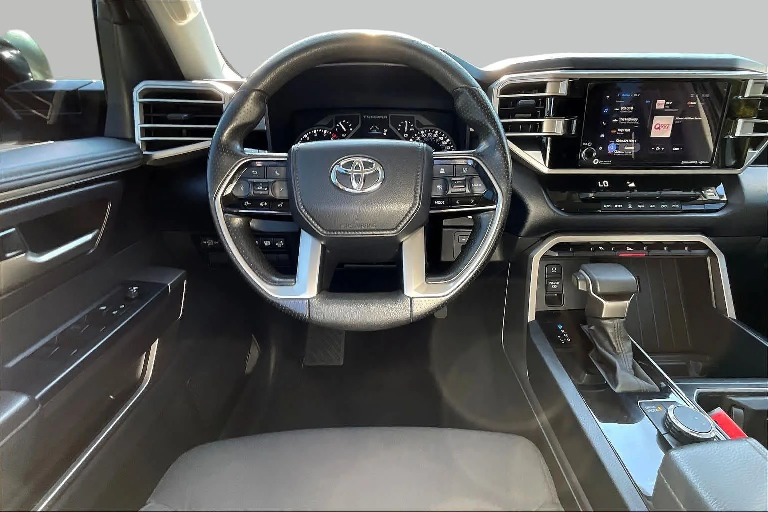 Used 2022 Magnetic Gray Metallic Toyota SR5 image 6