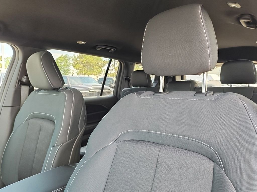 New 2026 Baltic Gray Metallic Clear-Coat Exterior Paint Jeep Laredo image 17