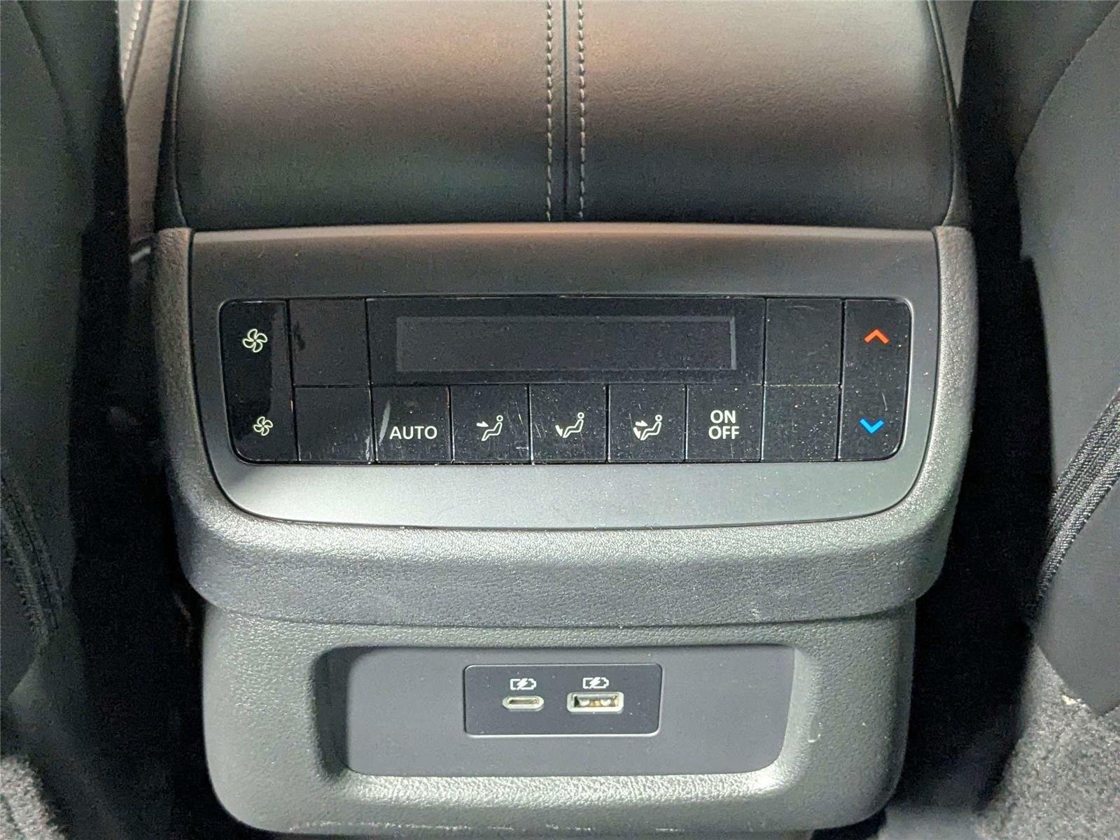 Used 2023 Scarlet Ember Tintcoat Nissan SL image 37