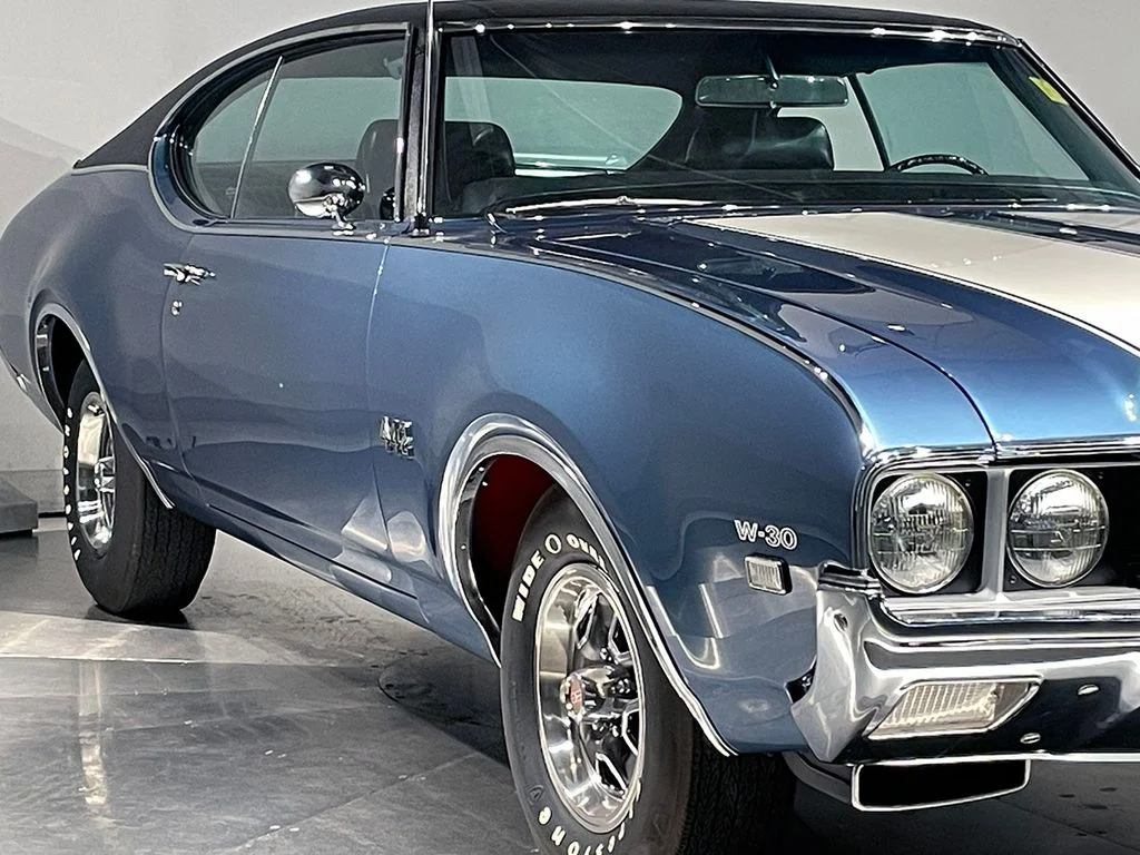 Used 1969  Oldsmobile  image 21