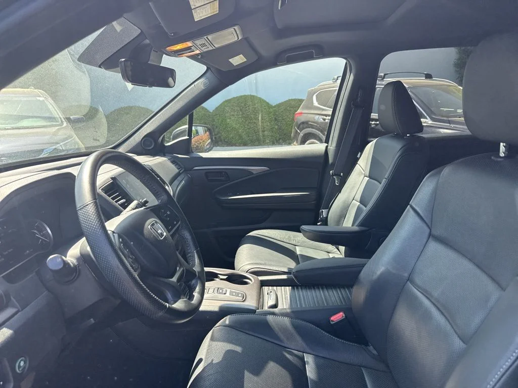 Certified Used 2023 Crystal Black Pearl Honda AWD EX-L image 20
