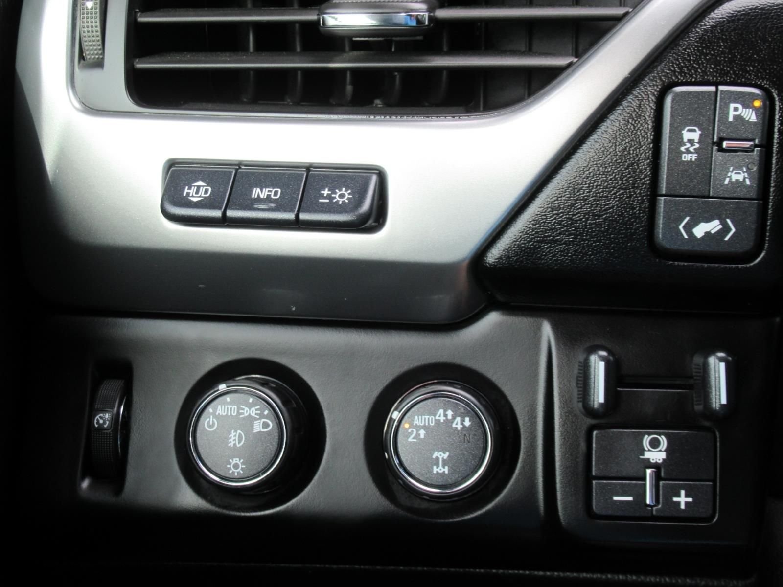 Used 2018 Gray Chevrolet Premier image 25