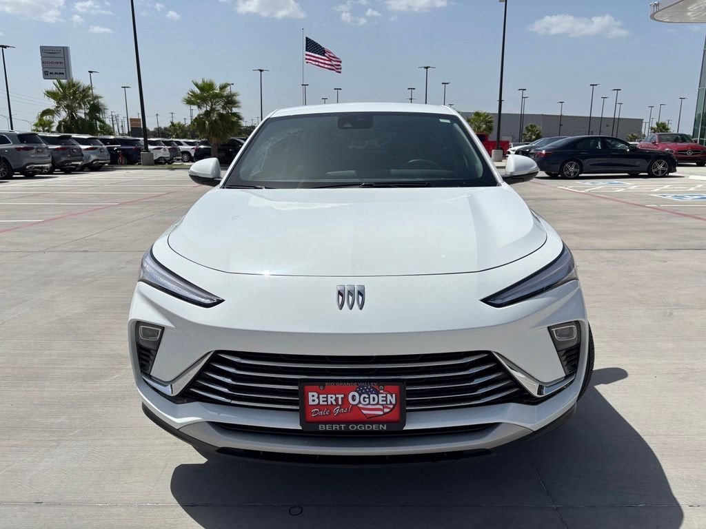 Used 2025 White Buick Preferred image 2