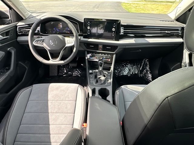 New 2026 Deep Black Pearl Volkswagen 1.5T SE image 26