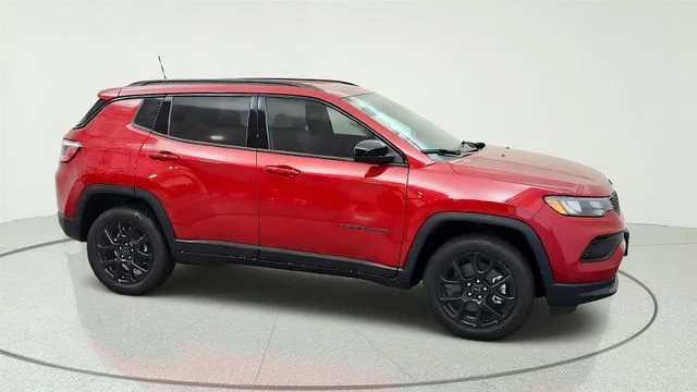 New 2026 Red Hot Pearlcoat Jeep Latitude image 25