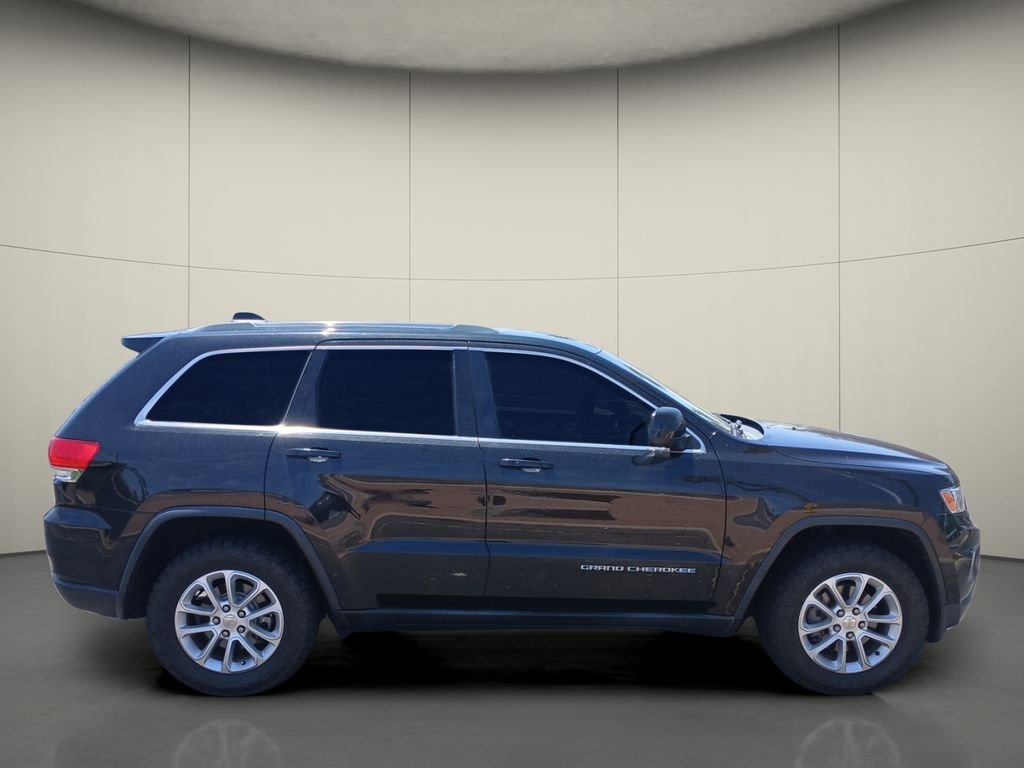 Used 2014 Black Jeep Laredo image 8