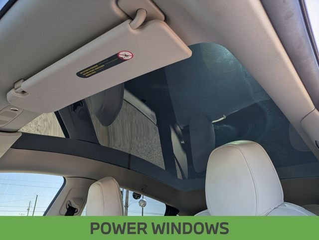 Used 2022 Red Tesla Long Range image 15