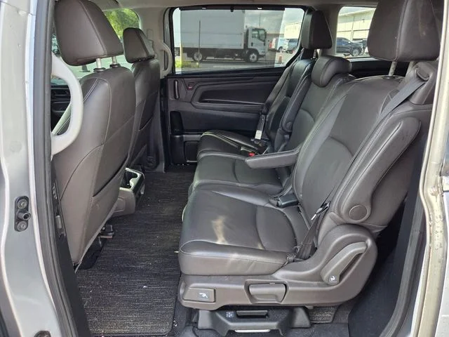 Used 2021 Silver Honda EX-L image 8