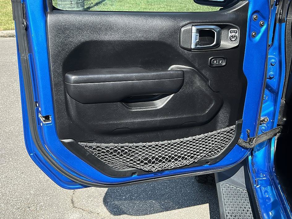 Used 2021 Hydro Blue Pearlcoat Jeep Sport S image 19