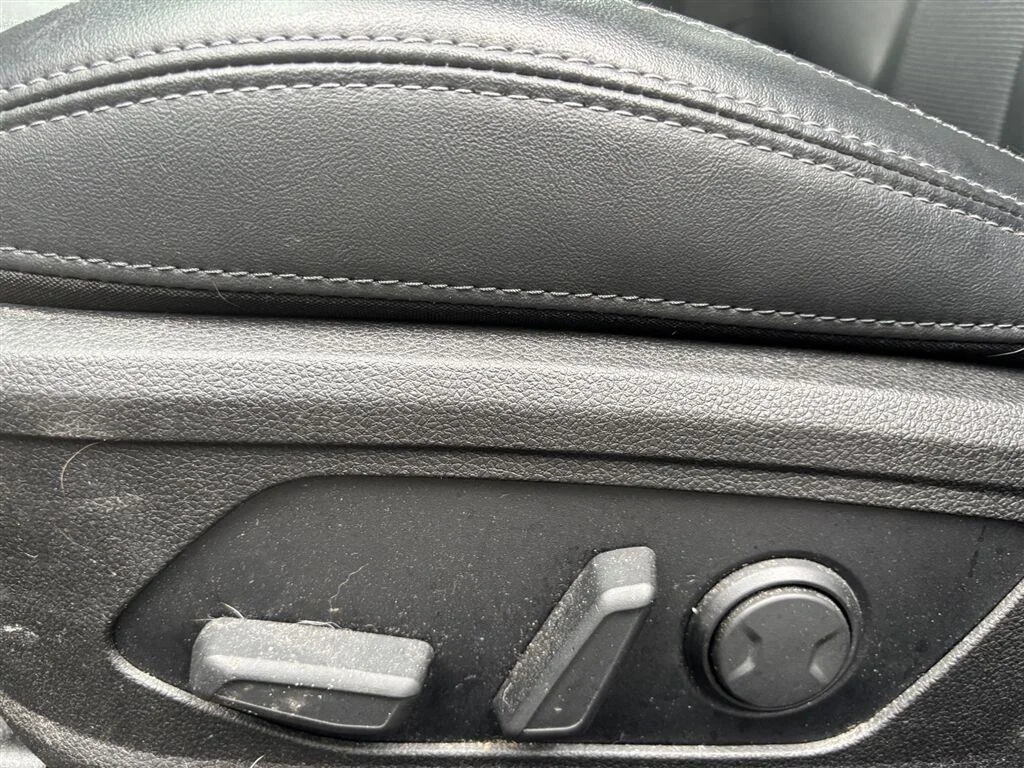 Used 2021 Ebony Black Kia GT-Line image 9