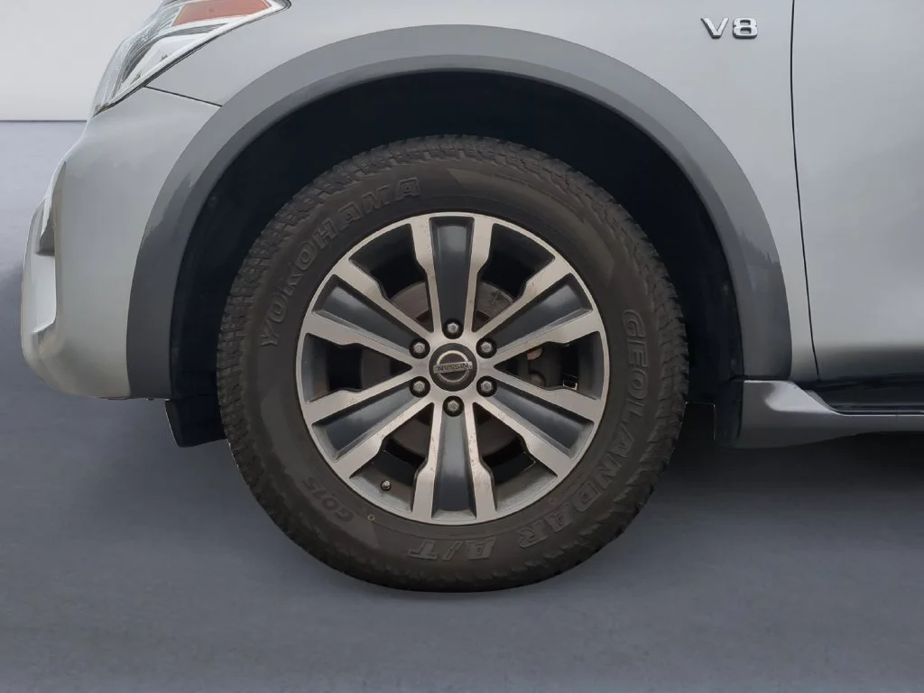 Used 2019 Silver Nissan SL image 11