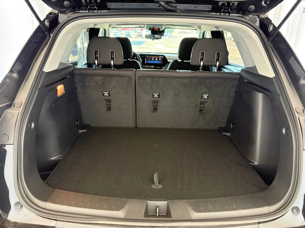 Used 2024 Black Chevrolet LT image 39