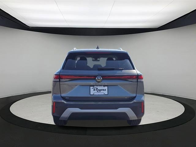 New 2026 Platinum Gray Metallic Volkswagen SE image 6