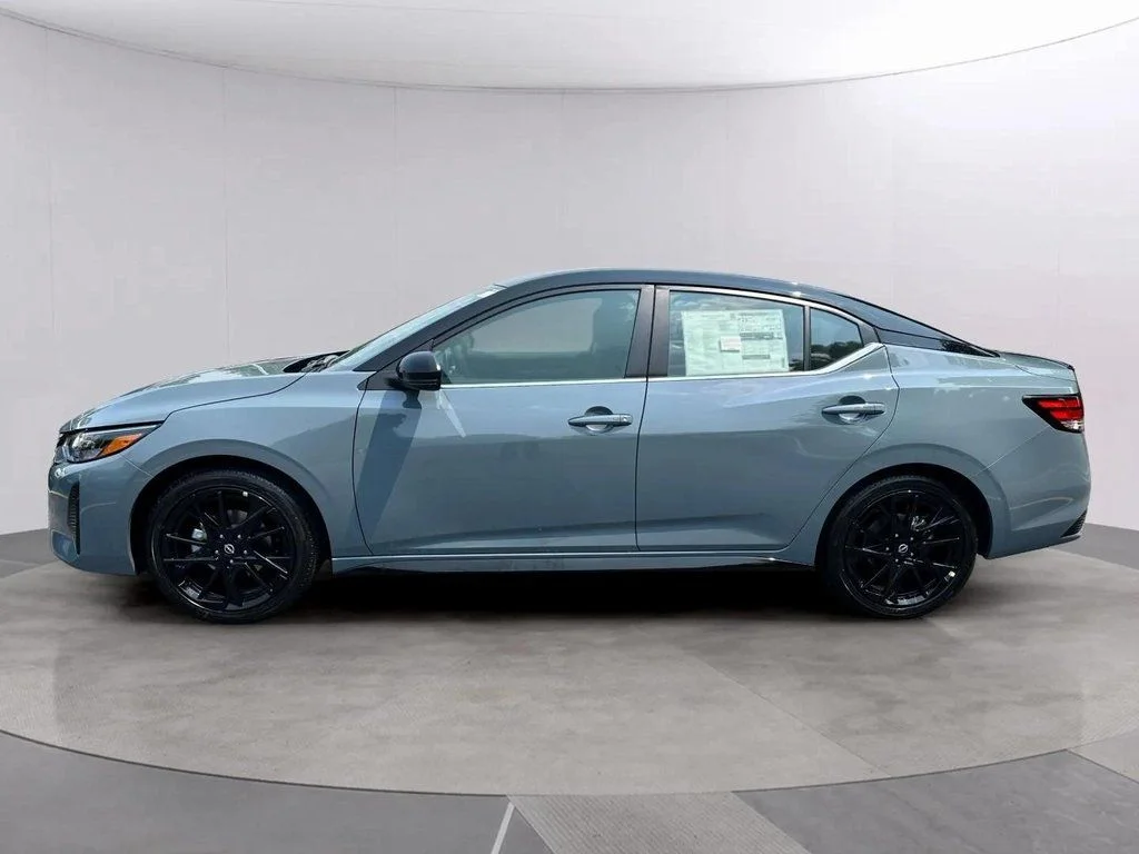2025 Nissan Sentra SR - Photo 6