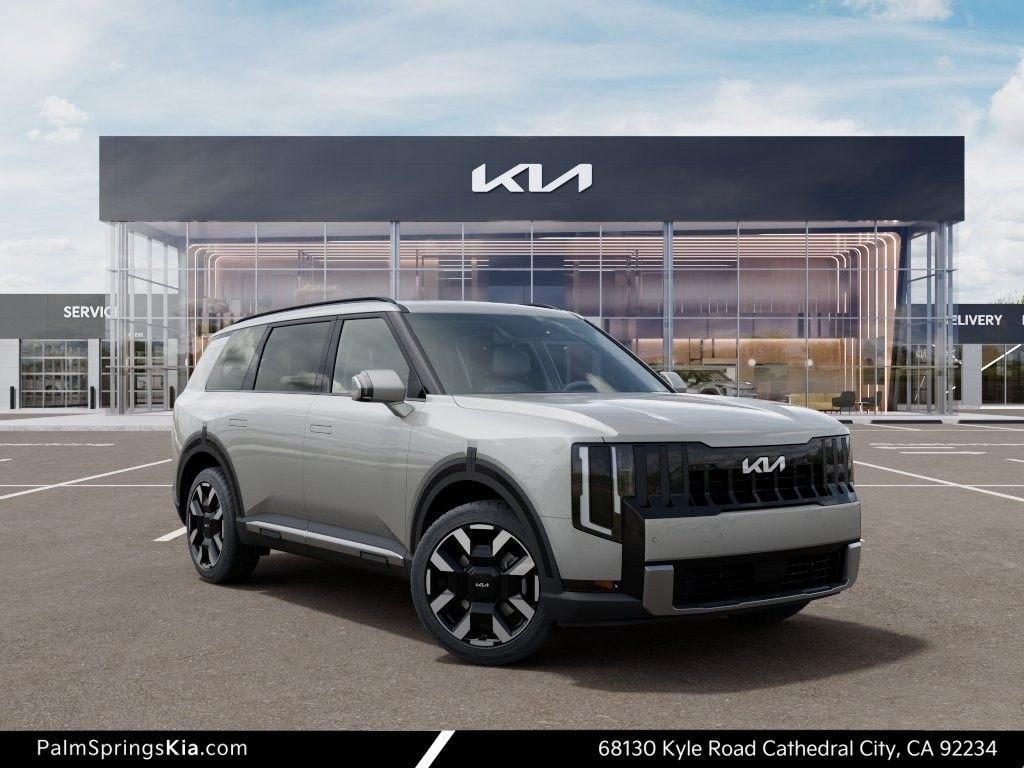 New 2027 Silver Kia S image 1