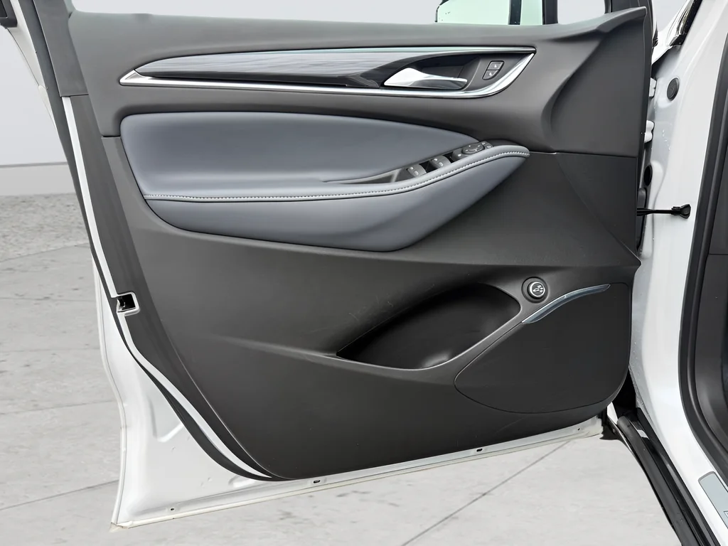 Used 2023 White Buick Essence image 10