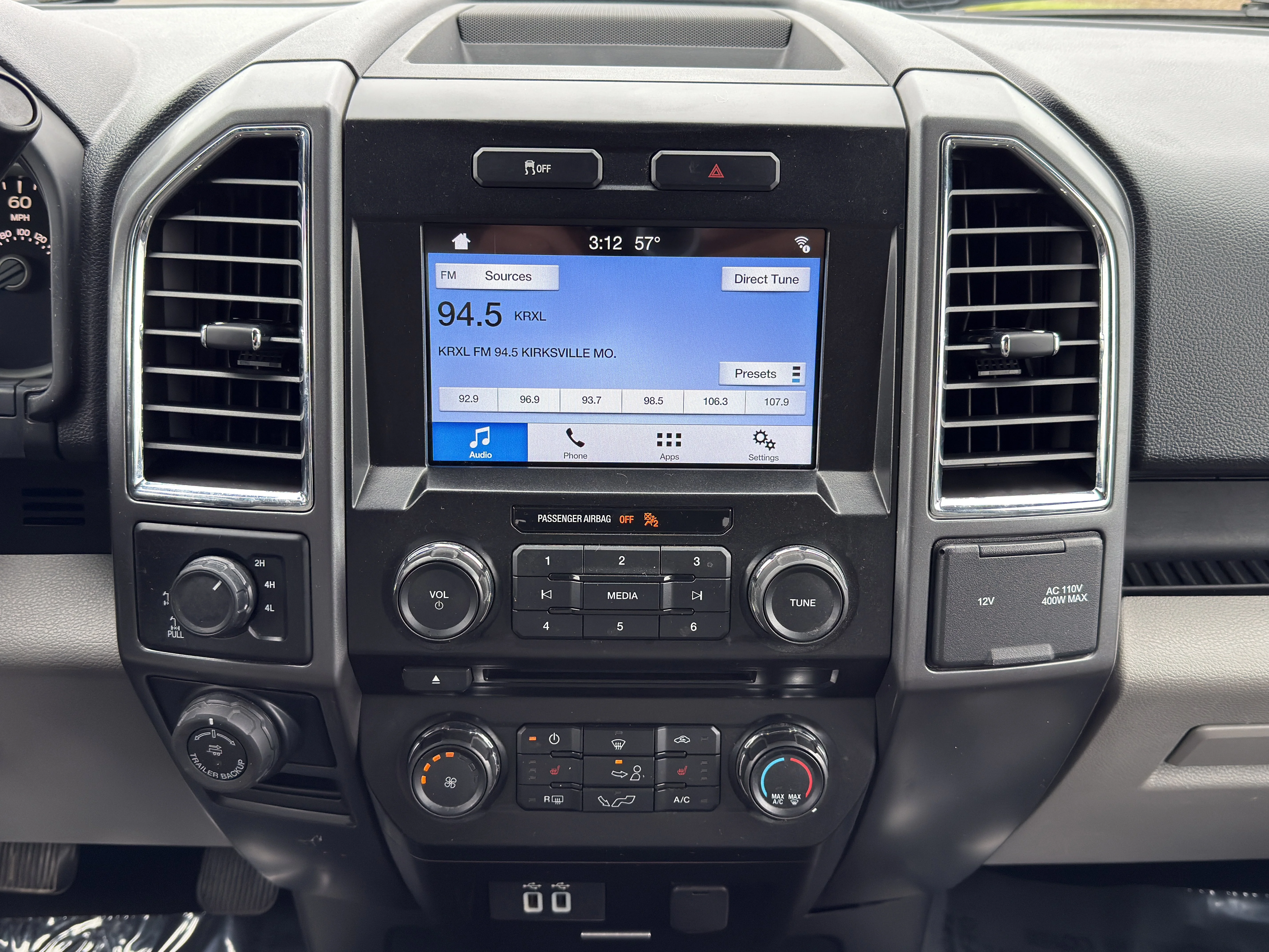 Used 2016  Ford XLT image 26