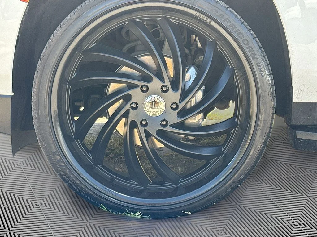2022 Chevrolet Suburban RST - Photo 28