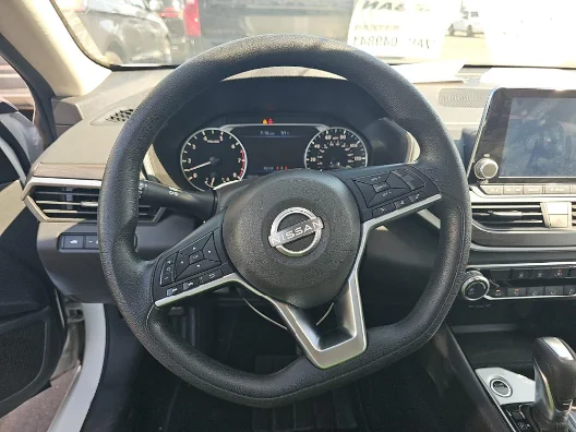 2024 Nissan Altima SV - Photo 8