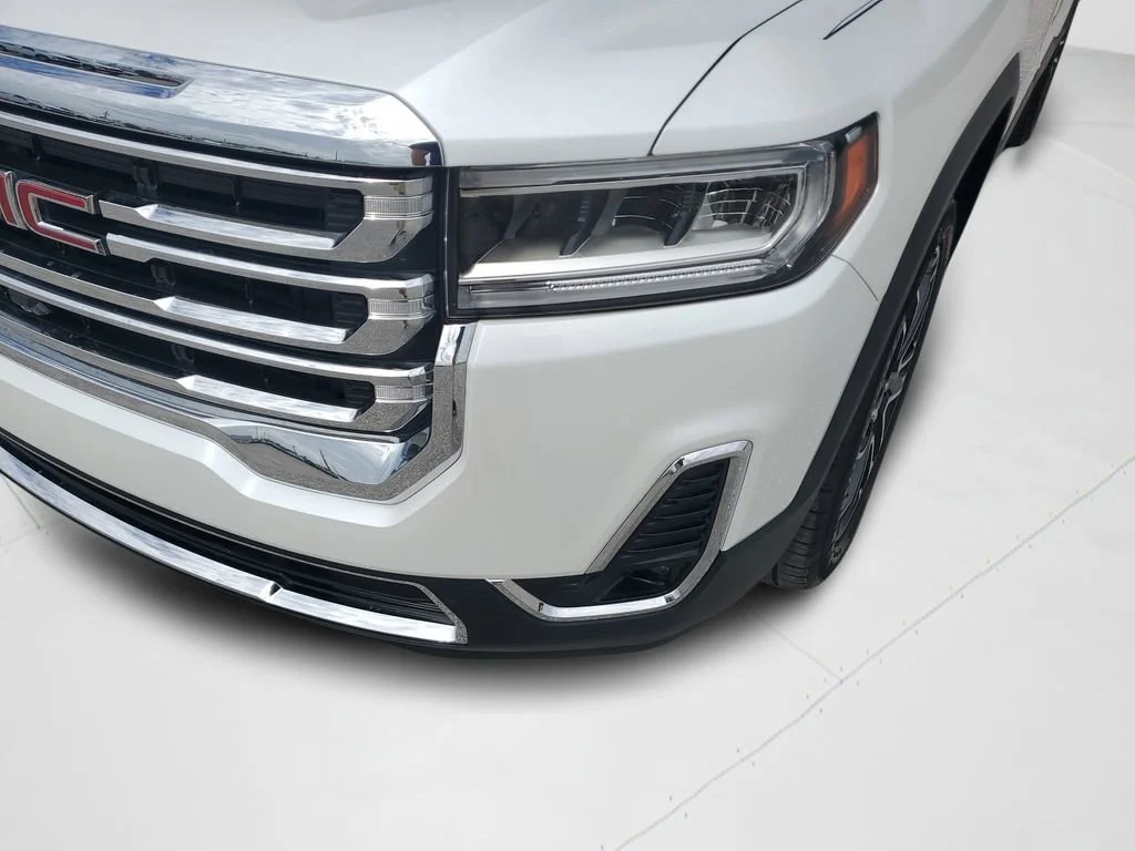 Used 2023 White Frost Tricoat GMC SLT image 25