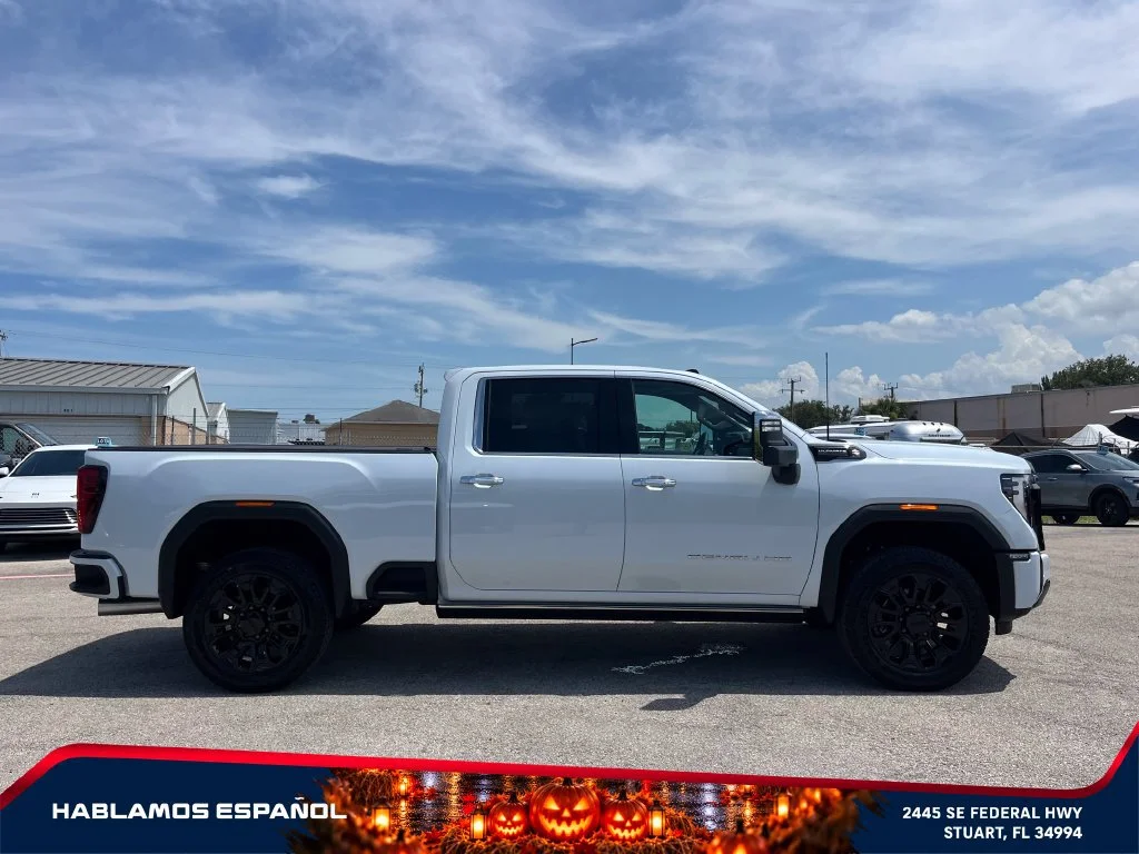 New 2026 Glacier White Tricoat GMC Denali Ultimate image 8