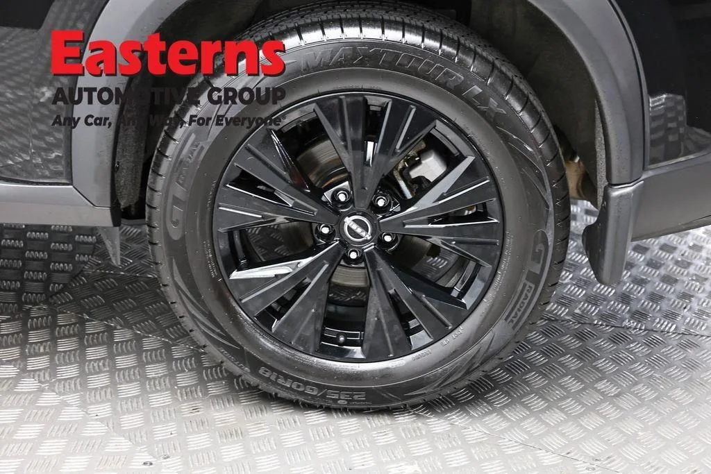 Used 2023 Black Nissan SV image 10