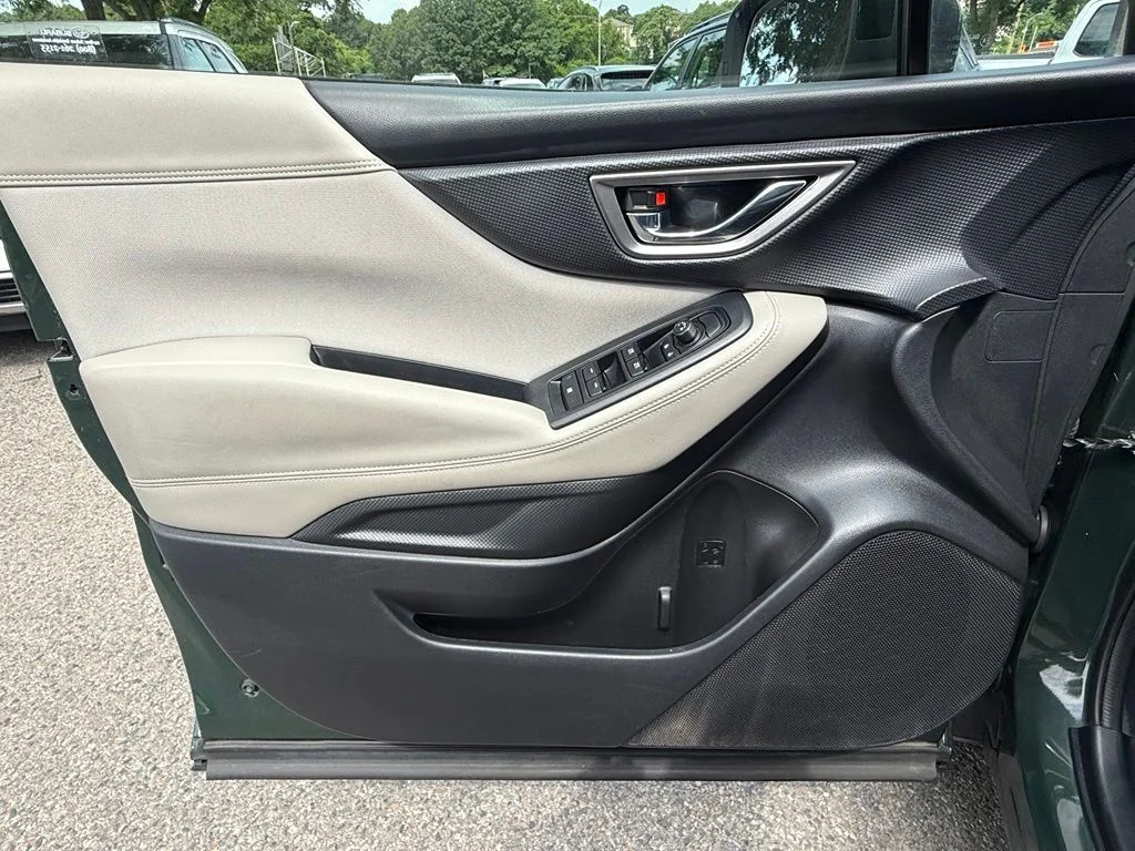 Used 2023 Cascade Green Silica Subaru Premium image 25