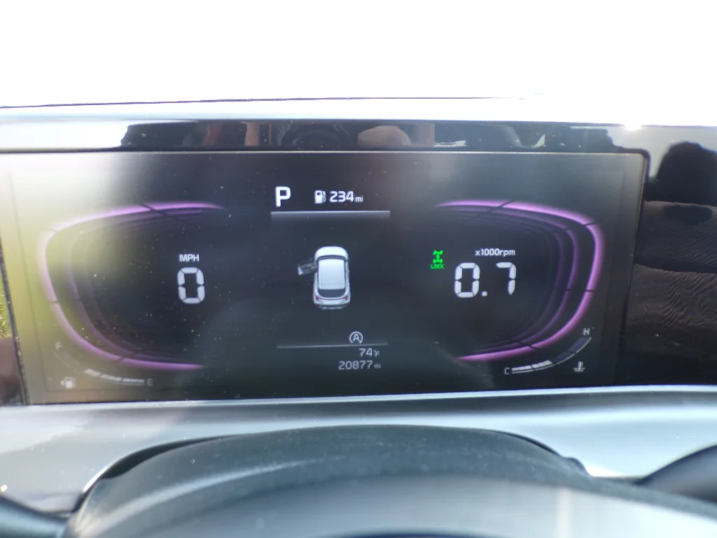 Used 2026 Snow White Pearl Kia LX image 16