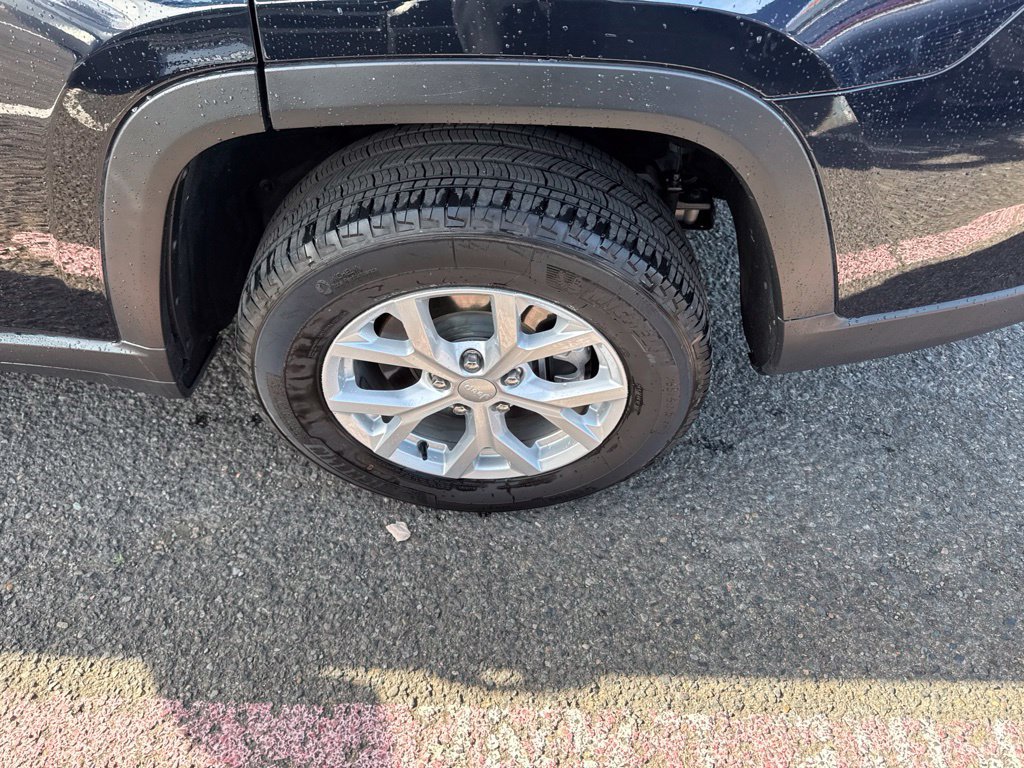 Used 2024 Black Jeep Limited image 6