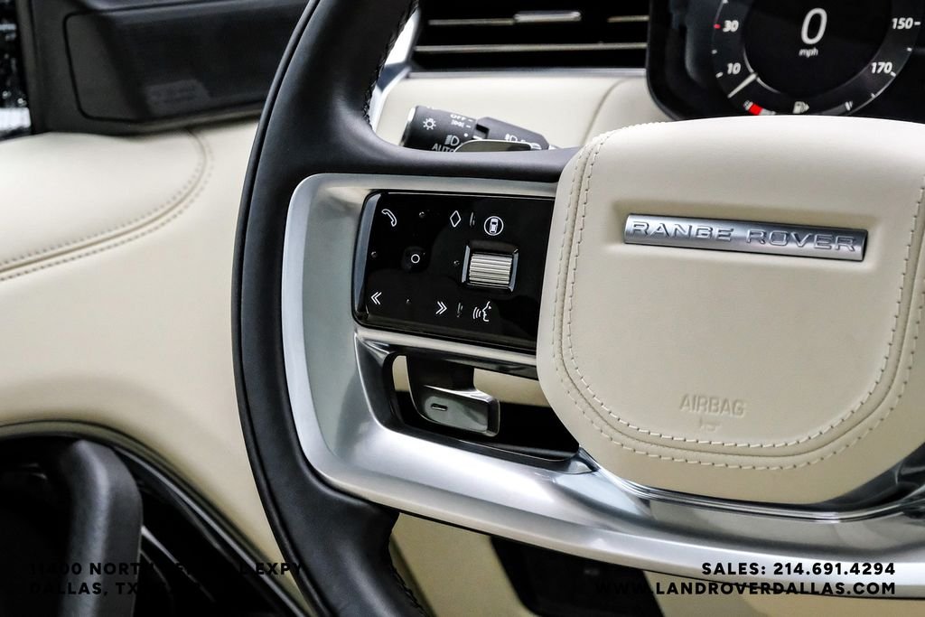Used 2025 Black Land Rover SE image 17